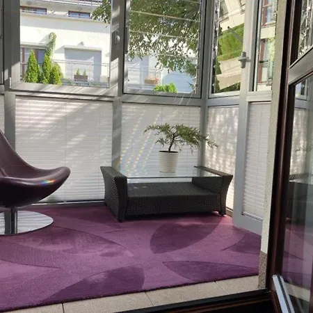 Royal Place 2 Bedrooms Wilanow Apartmán *